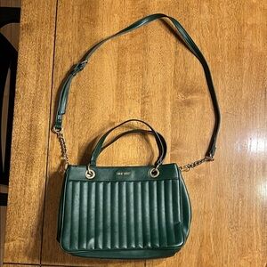 Nine West Emerald Green Quilted Handbag. Snap closure with 3 compartments.